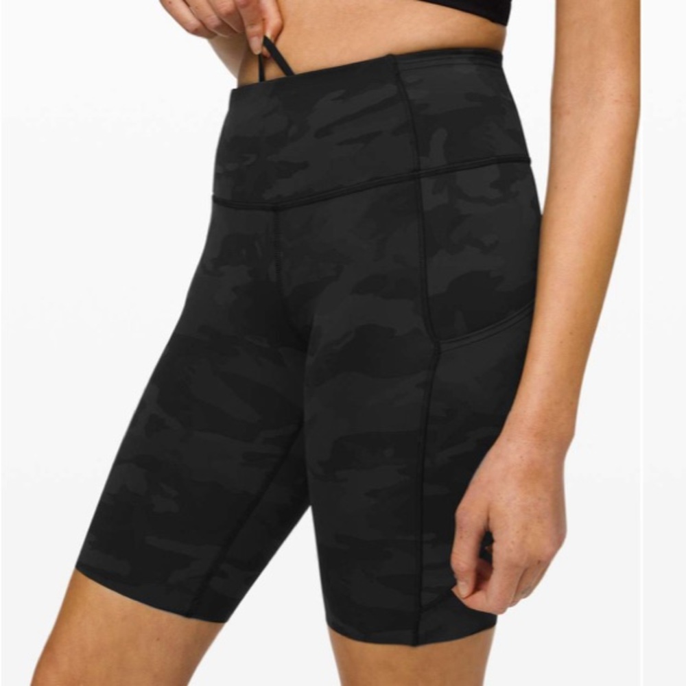 Lululemon Fast and Free Short 10"
